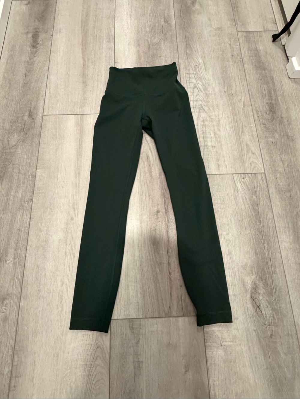 Lululemon Wunder Train High-Rise Leggings 25” - Dark Green - Size 2